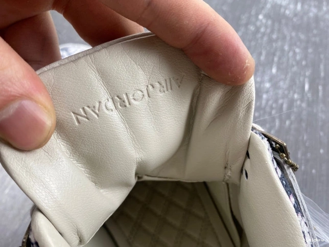 Rep TBK 4 819139-030 Retro Snakeskin Jordan 0806
